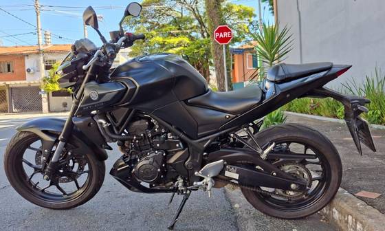YAMAHA MT-03 ABS YAMAHA MT-03 ABS